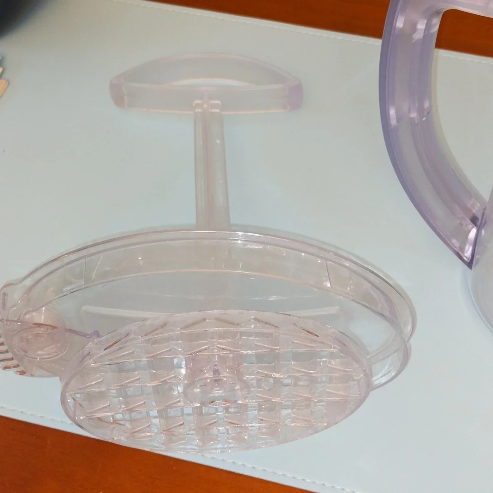 Pampered Chef Clear 2-Quart Quick Stir Pitcher with Attached Vented Stirrer - Picture 6 of 6